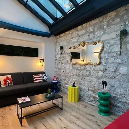 Relais Cocorico - Town House 4 Private Suites, Ac Cinema Gym & Sauna Apartment