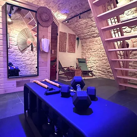 Relais Cocorico - Town House 4 Private Suites, Ac Cinema Gym & Sauna Apartment *