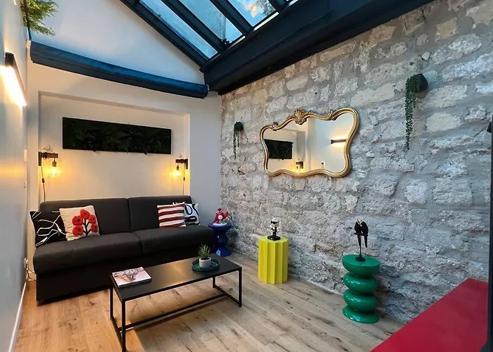 Relais Cocorico - Town House 4 Private Suites, Ac Cinema Gym & Sauna Apartment
