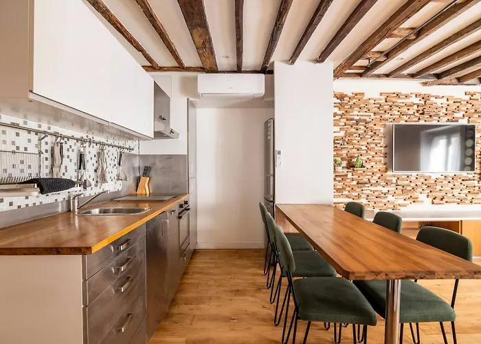 Relais Cocorico - Town House 4 Private Suites, Ac Cinema Gym & Sauna Apartment *