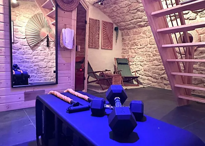 Relais Cocorico - Town House 4 Private Suites, Ac Cinema Gym & Sauna Apartment *